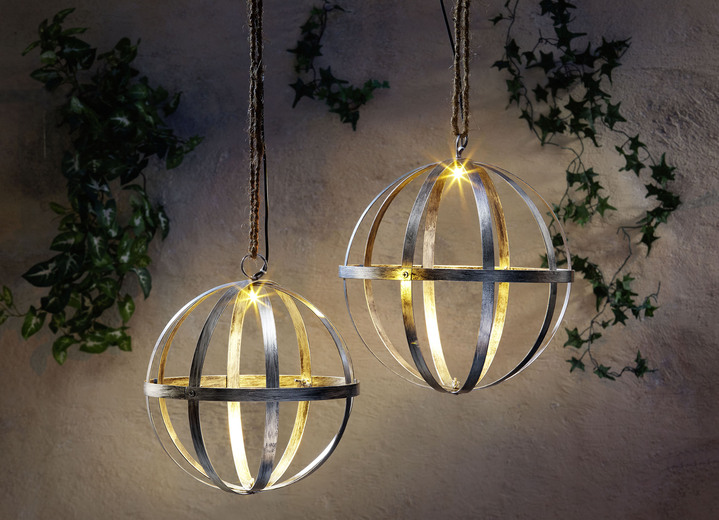 Solarleuchten - Solarleuchte mit silbern-glänzender Metalloberfläche, in Farbe SILBER, in Ausführung LED-Kugel klein Ansicht 2