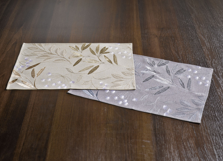Tischdecken - Bestickte Tisch- und Raumdekoration mit Gräser- und Blätter-Dessin, in Größe 130 (2 Deckchen, 35x 50 cm) bis 404 (Kissenbezug, 40x 40 cm), in Farbe BEIGE Ansicht 4