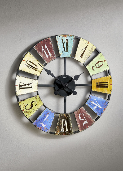 Uhren - Wanduhr aus dem Hause AMS mit Metallgehäuse, in Farbe BUNT