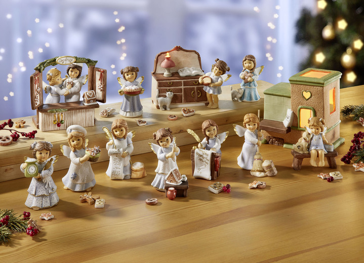 - Lebkuchenbäckerei-Szene aus Porzellan, in Farbe BLAU, in Ausführung Engel mit Hund Ansicht 2