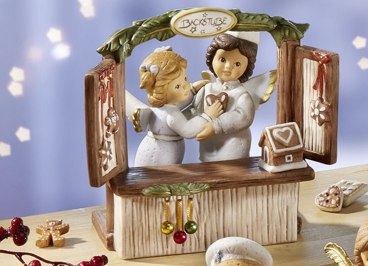 Goebel-Figuren - Szene Lebkuchenbäckerei aus der Nina & Marco-Serie, in Farbe BLAU, in Ausführung Engel mit Waage Ansicht 3