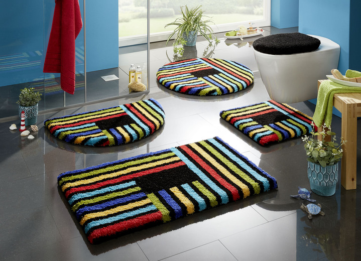 Badgarnituren - Badvorleger mit rutschhemmender Rückseite von Grund, in Größe 100 (Vorleger halbrund, 50/ 80 cm) bis 112 (WC-Deckelbezug, 47/ 50 cm), in Farbe TERRA-GRAU Ansicht 3