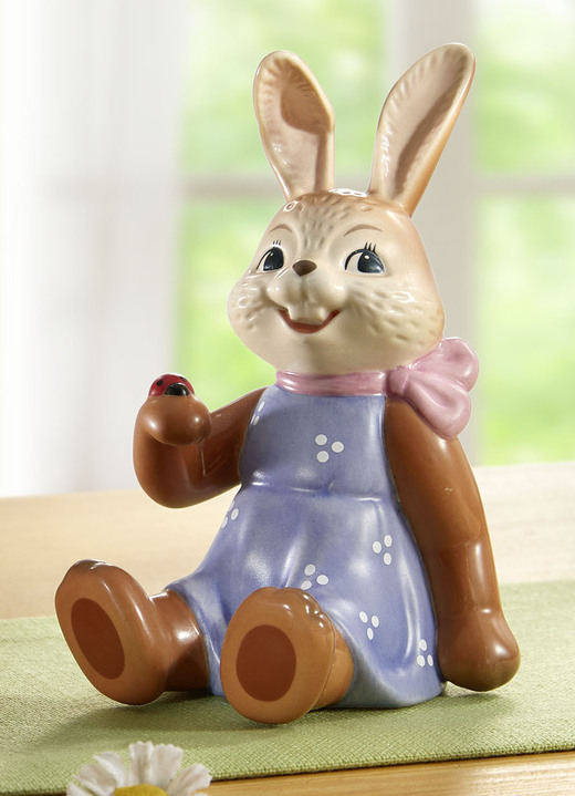 - Hasen von Goebel aus Feinsteingut, in Farbe BRAUN-BLAU, in Ausführung Hasenmädchen Ansicht 1