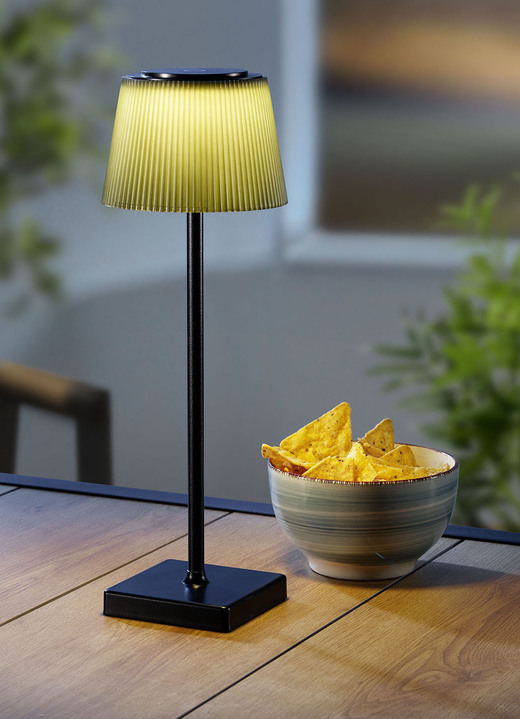 Lampen & Leuchten - Tischleuchte aus mattschwarzem Metall, in Farbe SCHWARZ-DUNKELGRÜN Ansicht 1