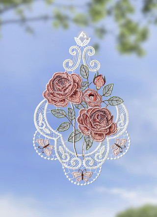 Fensterbild mit Rosenmotiv aus echter Plauener Spitze