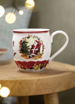 Villeroy & Boch Henkelbecher mit Weihnachtsmann-Motiv