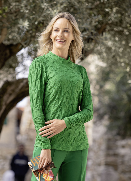 Shirts - Shirt mit Stehkragen in 5 Farben Ansicht 6 Shirts - Shirt mit Stehkragen in 5 Farben, in Größe 034 bis 052, in Farbe BEERE Ansicht 6