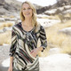 Shirts - Shirt mit farbbrillantem Allover-Druck – Farbe OLIV-GRAU-SAND – Ansicht 2 Shirts - Shirt mit farbbrillantem Allover-Druck, in Größe 038 bis 052, in Farbe OLIV-GRAU-SAND – Farbe OLIV-GRAU-SAND – Ansicht 2