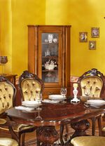 Esszimmer-M&ouml;bel mit Wurzelholzfurnier 