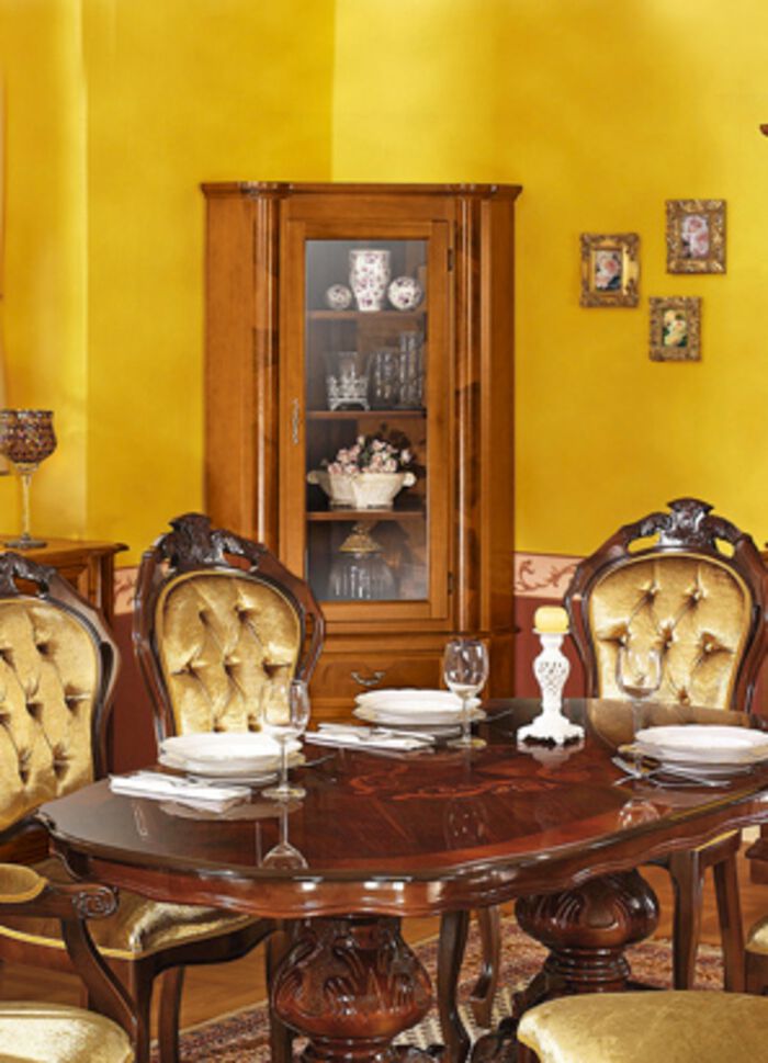 Esszimmer-M&ouml;bel mit Wurzelholzfurnier 