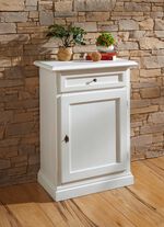 Teilmassive Kommodenserie im Landhaus-Stil 