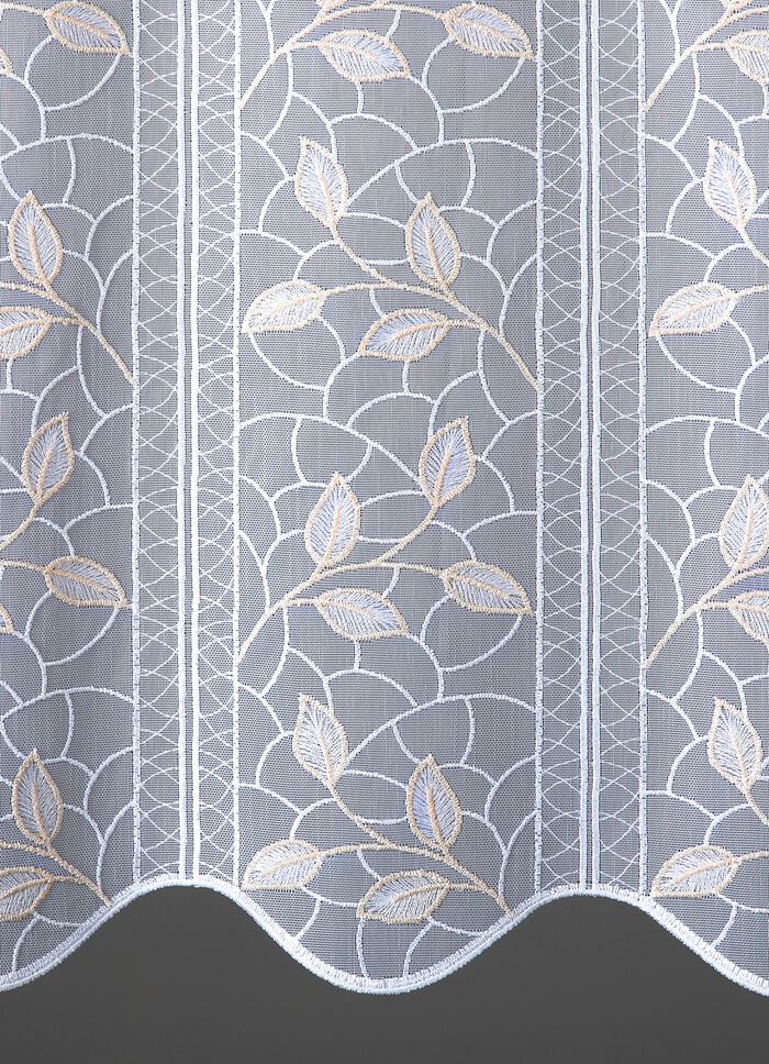 Kurzstore mit filigran gesticktem Bl&auml;tterdessin 