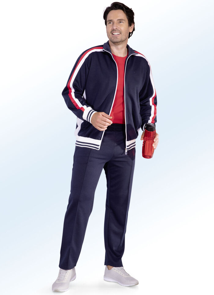 Freizeitanzug mit elastischen Abschlüssen 