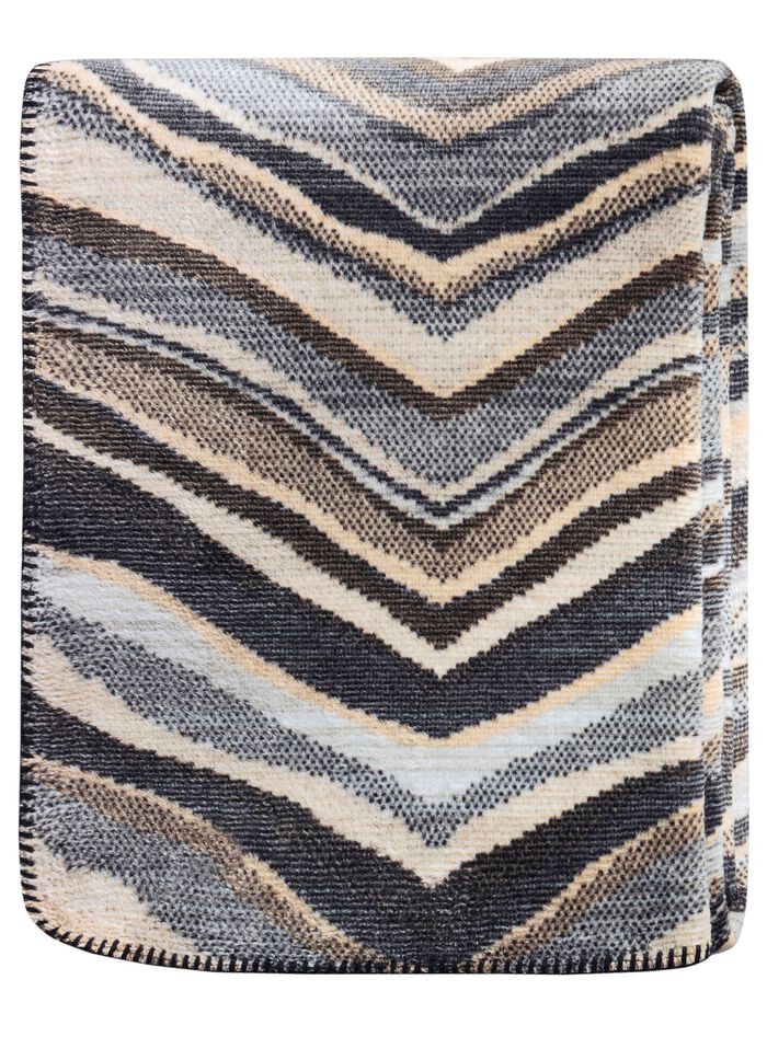 Wohndecke mit H&auml;kelsaum 