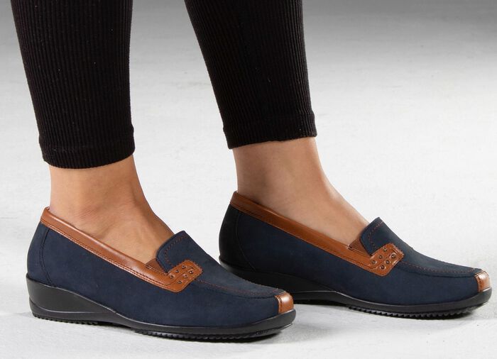 Waldl&auml;ufer, bequeme Damen-Slipper, Weite H, mit herausnehmbarem Fu&szlig;bett MARINE-COGNAC