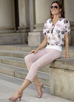 Poncho-Tunika mit Schmuckanhänger 