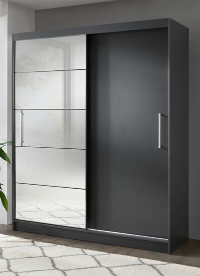 Durchdachter Schwebet&uuml;renschrank mit Spiegelfront 