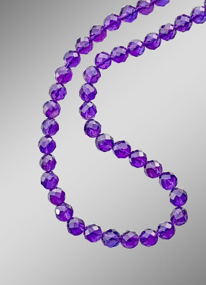 Amethyst-Halskette mit facettierten Kugeln 