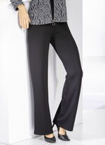 Hose in modischer Weite 