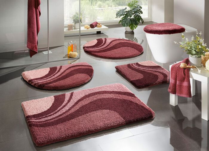 Badgarnitur von Kleine Wolke mit rutschhemmender R&uuml;ckseite BEERE