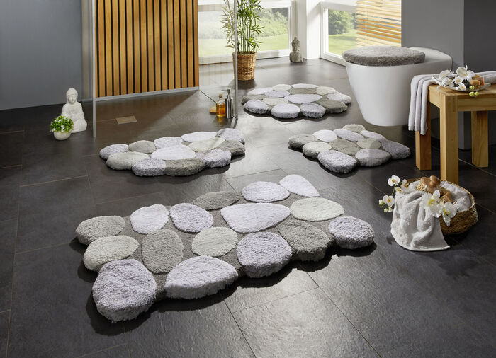 Badgarnitur mit rutschhemmender Rückseite 