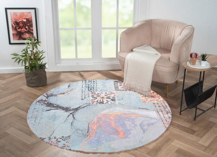 Brücken und Teppich in angenehmer Qualität 