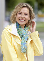 Schal mit Fantasiedessin 