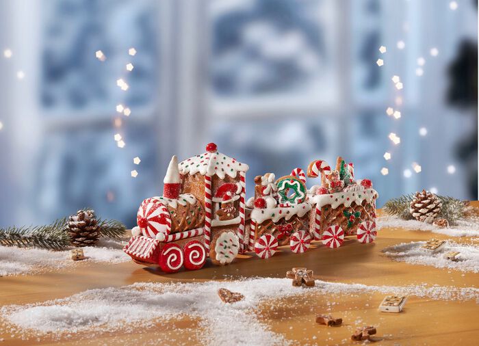 Weihnachts-Zug von Hand gefertigt 