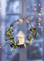 Dekorierter Metallkranz 