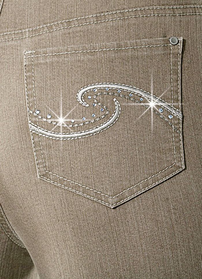 Komfortjeans verziert mit Strasssteinen  CAMEL