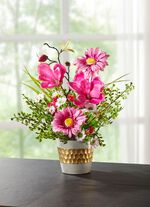 Gerbera-Magnolien-Gesteck im Topf 