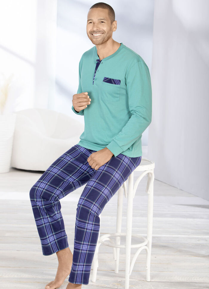 Schlafanzug mit Knopfleiste und offenen Beinabschlüssen 