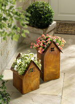 Pflanzhaus aus gerostetem Stahlblech 