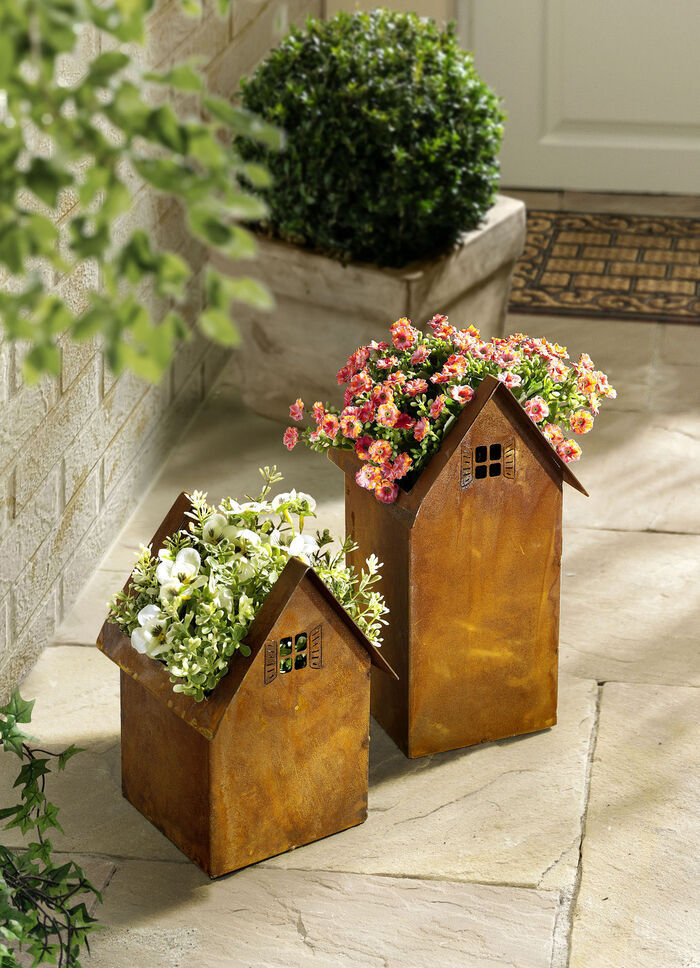 Pflanzhaus aus gerostetem Stahlblech 