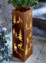 Dekos&auml;ule aus rostfarbenem, pulverbeschichtetem Eisen 