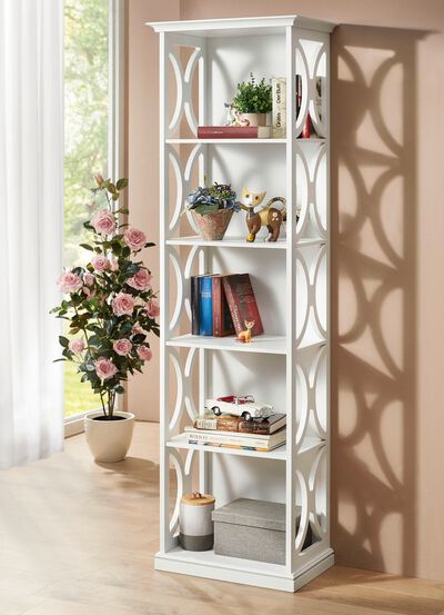 Regale mit italienischem Charme 