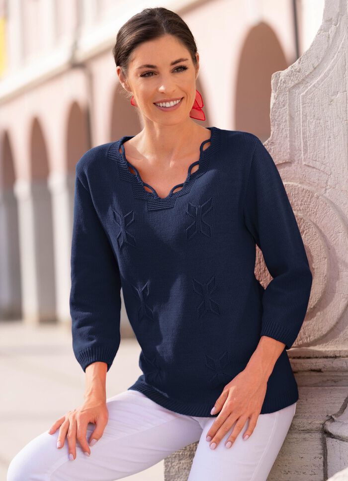 Pullover mit dekorativem Ausschnitt 
