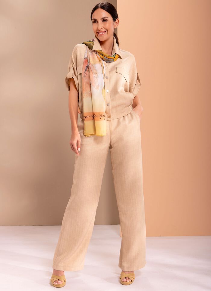 Hose in ausgestellter Form 