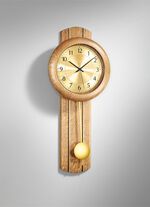 Wanduhr aus massivem Holz mit Funkuhrwerk EICHE