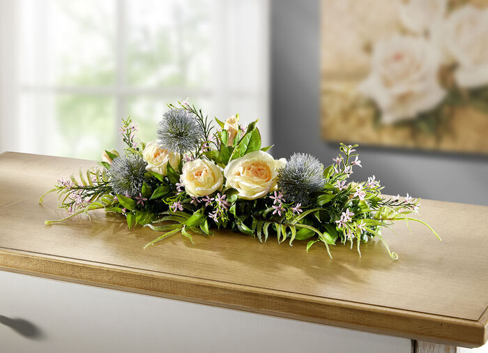 Tischgesteck aus hochwertigem Kunst- und Textilmaterial 