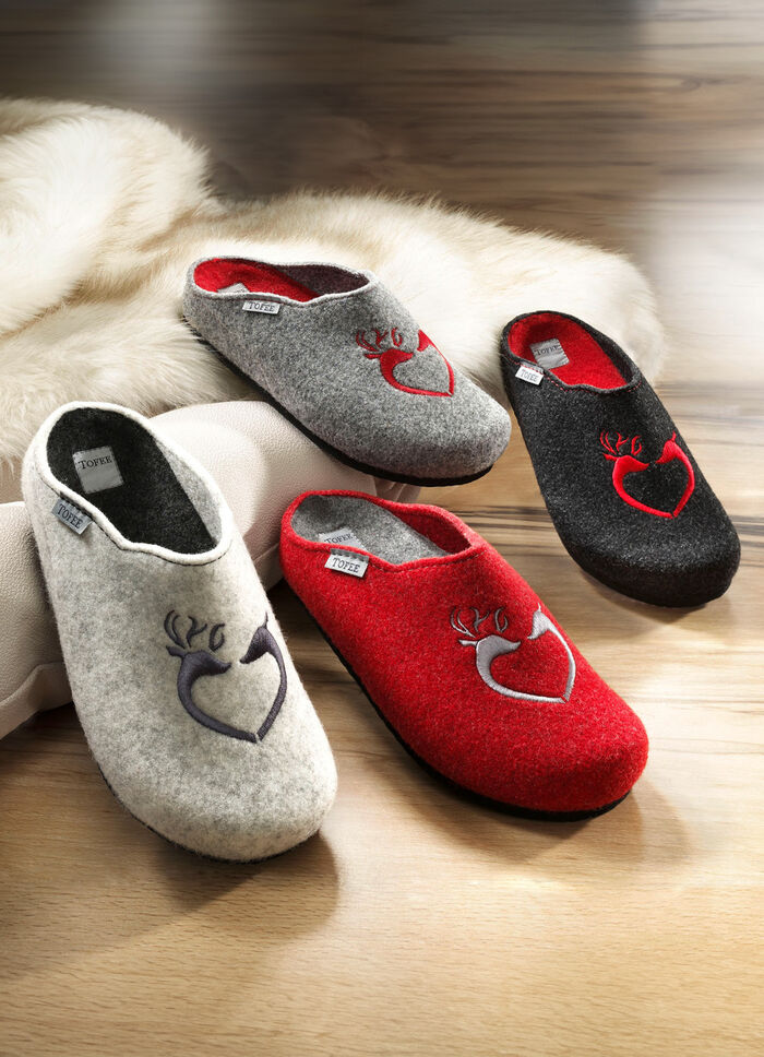 Hausschuh mit Rentier-Stickerei 