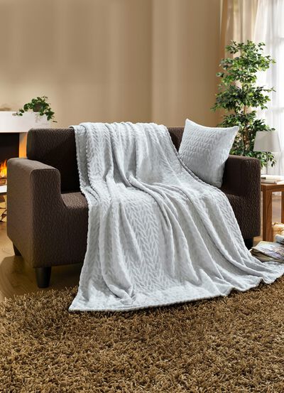 Wohndecken und Kissenbezug aus Mikrofaser-Flausch 