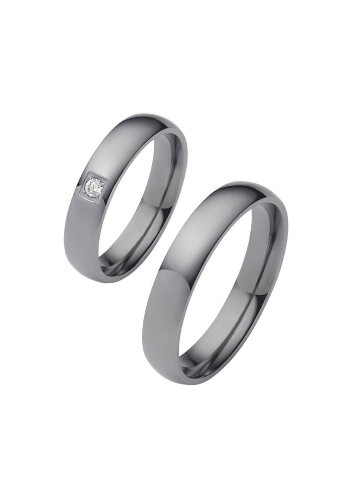 Gl&auml;nzender Trauring aus Tantal 