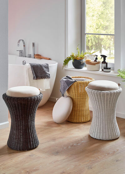 Sitzwäschekorb aus Rattangeflecht 