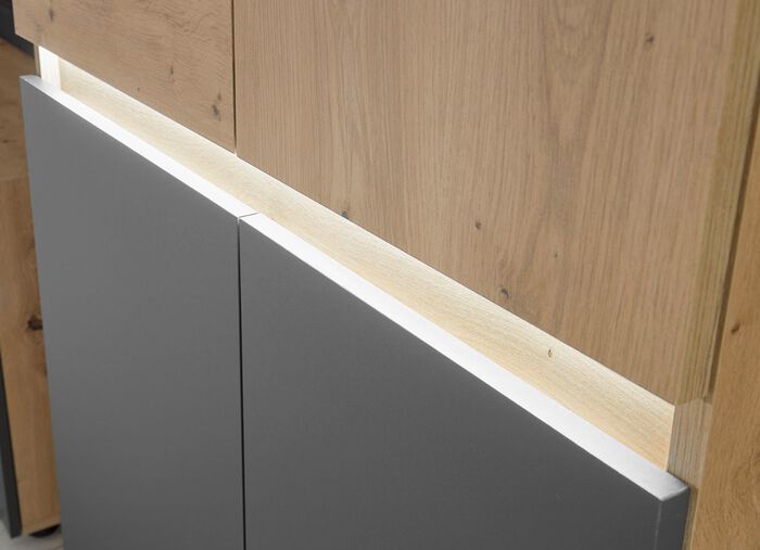 M&ouml;belprogramm mit hochwertigen MDF-Fronten und Softclose 