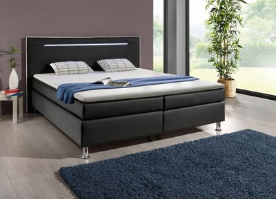 Boxspringbett mit LED-Beleuchtung 