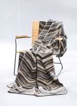 Wohndecke mit H&auml;kelsaum 