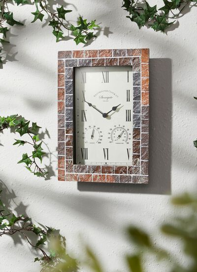 Au&szlig;enwanduhr im Mosaik-Stil 