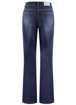 Jeans mit weiterem Beinverlauf 