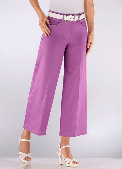 Culotte mit modisch weitem Bein 